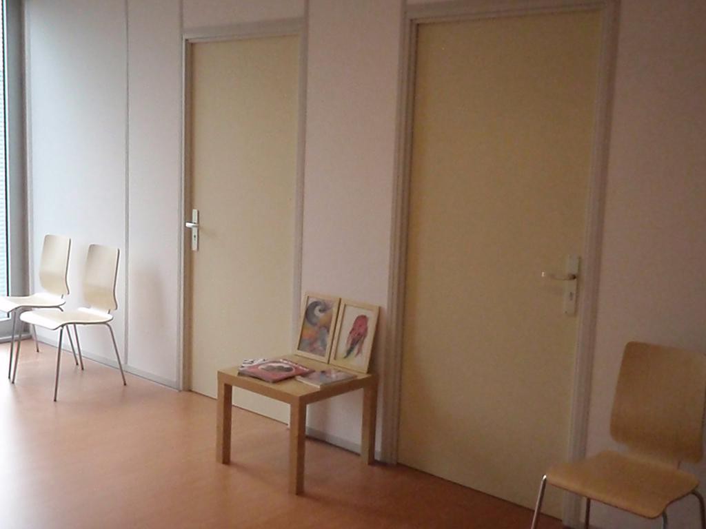 Rustige wachtkamer van de acupunctuurpraktijk in Eindhoven